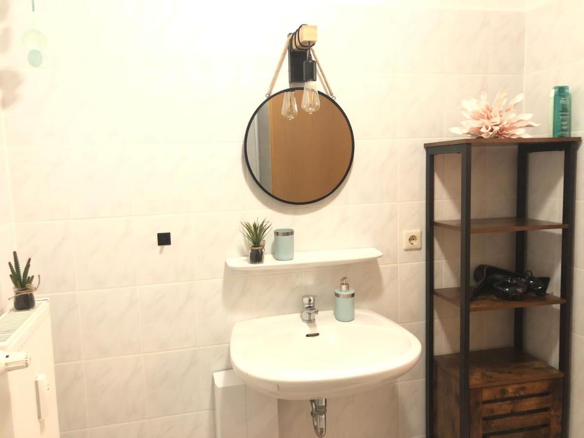Cottbus-Apartments - Green Apartment I Privat I Wifi I Kueche I Balkon 외부 사진